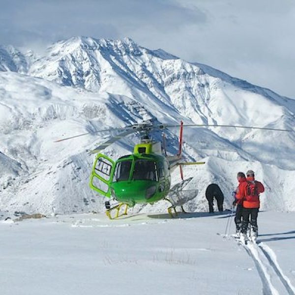 Heli-Snowboarding
